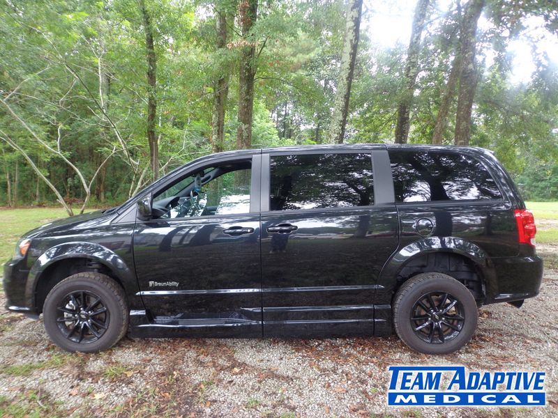 Dodge Grand Caravan Image
